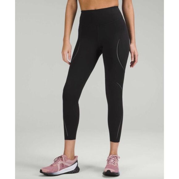 Lululemon Base Pace High-Rise Reflective Tight 25" - Picture 1 of 11
